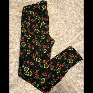 LuLaRoe Flower Leggings (T&C)